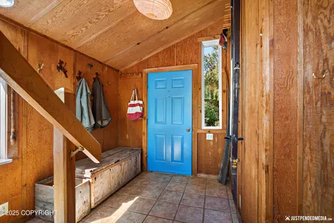 Entry Way - 5515 Wild Mountain Dr, Eagle River, AK 99577 photo 8 of 9