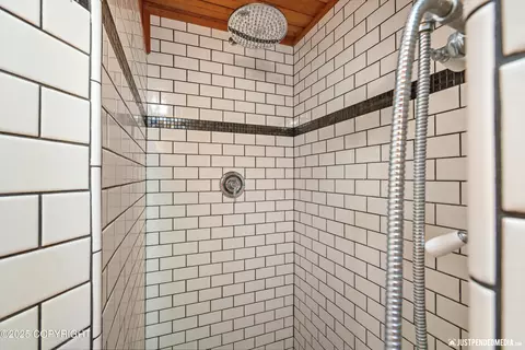Bath - 5515 Wild Mountain Dr, Eagle River, AK 99577 photo 5 of 6