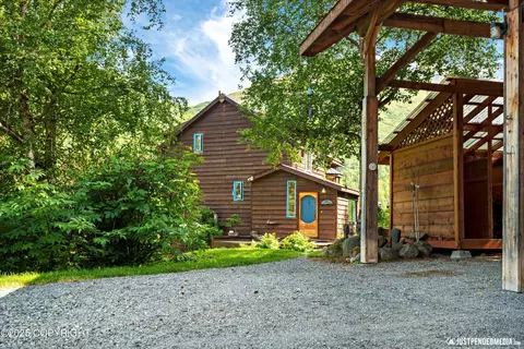 Exterior - 5515 Wild Mountain Dr, Eagle River, AK 99577 photo 18 of 24