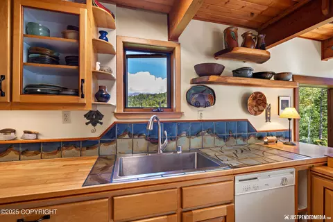 Kitchen - 5515 Wild Mountain Dr, Eagle River, AK 99577 photo 5 of 5