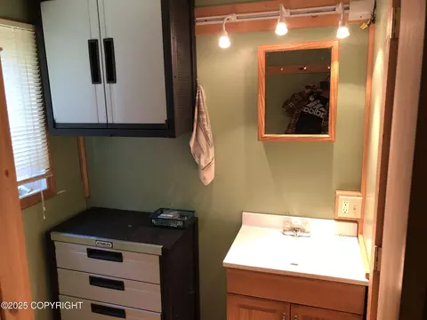 Bath - 48526 Morrison Dr, Homer, AK 99603 photo 2 of 5
