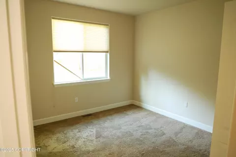 Bedroom - 18056 Almdale Ave, Eagle River, AK 99577 photo 4 of 4