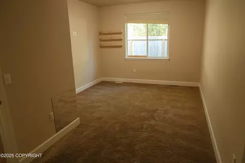 Bedroom - 18056 Almdale Ave, Eagle River, AK 99577 photo 3 of 4