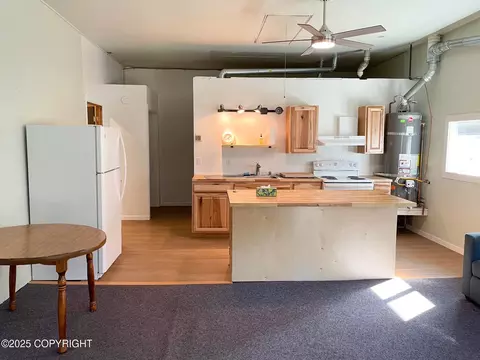 Kitchen - 7700 E 32nd Ave, Anchorage, AK 99504 photo 10 of 10