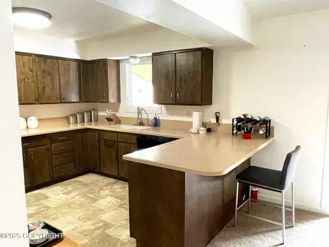 Kitchen - 7700 E 32nd Ave, Anchorage, AK 99504 photo 3 of 10