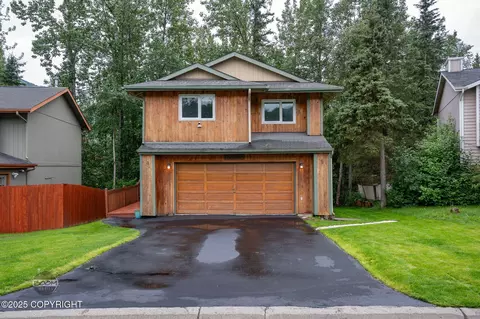 18524 Jude Island Cir, Eagle River, AK 99577