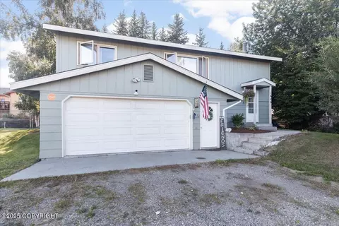 1648 Kivalina St, Fairbanks, AK 99709
