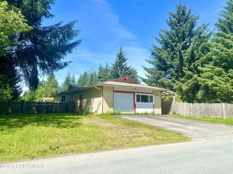 2211 Muir St, Juneau, AK 99801