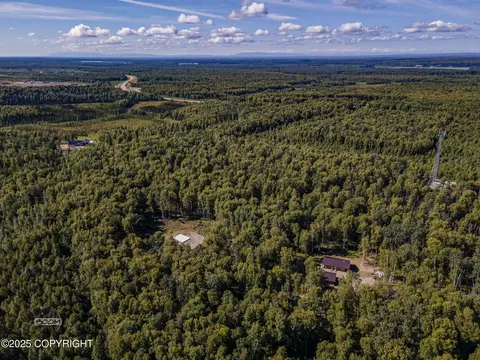 16104 E Kashwitna Rd, Talkeetna, AK 99676