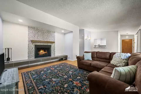 4838 Bryn Mawr Ct # 4, Anchorage, AK 99508