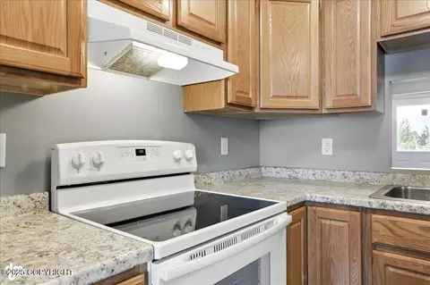 Kitchen - 4530 Wright St # 13, Anchorage, AK 99507 photo 2 of 3