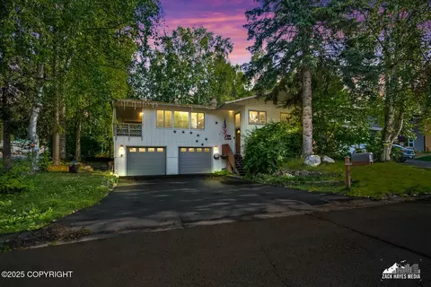 5240 E 42nd Ave, Anchorage, AK 99508