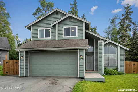 9170 Chipwood Cir, Anchorage, AK 99507