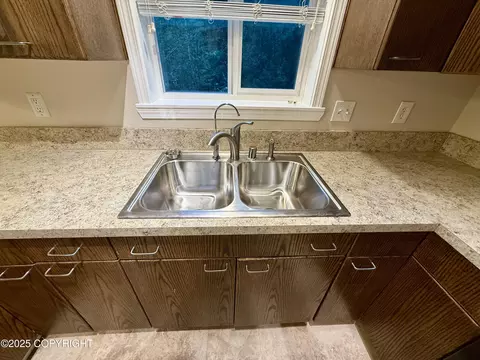 Kitchen - 18872 Mountain Point Dr, Eagle River, AK 99577 photo 5 of 8