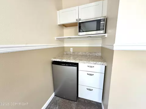 Kitchen - 18872 Mountain Point Dr, Eagle River, AK 99577 photo 8 of 8