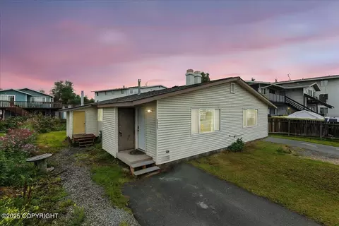 5439 E 4th Ave, Anchorage, AK 99508