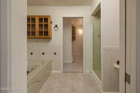 Bath - 6815 Double Tree Ct, Anchorage, AK 99507 photo 4 of 5
