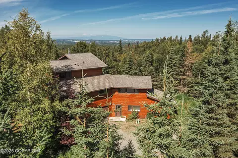 6815 Double Tree Ct, Anchorage, AK 99507