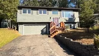 5836 E 10th Cir, Anchorage, AK 99504