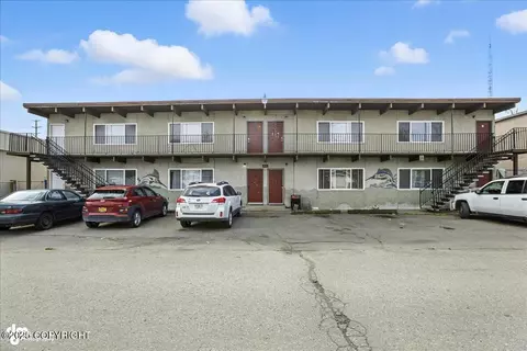 808 W 29th Pl, Anchorage, AK 99503