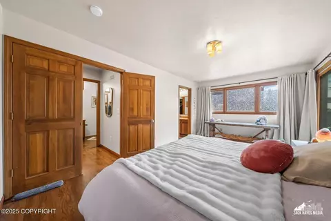 Bedroom - 20206 Constitution Dr, Eagle River, AK 99577 photo 2 of 6