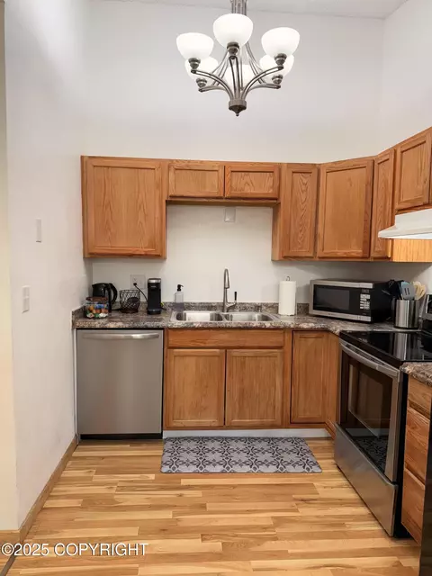 Kitchen - 8521 E 4th Ave, Anchorage, AK 99504 photo 2 of 3