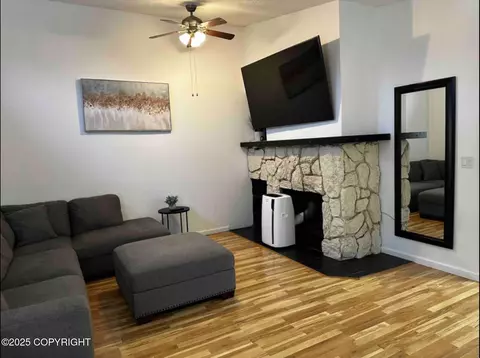 Living - 8521 E 4th Ave, Anchorage, AK 99504 photo 2 of 4
