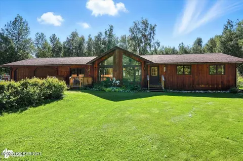 9400 E Bernard Ct, Palmer, AK 99645