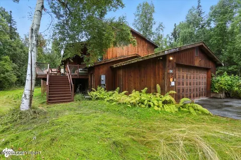 20013 Crabtree St, Chugiak, AK 99567 photo 3