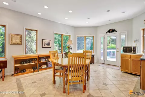 Dining - 6550 E 112th Ave, Anchorage, AK 99516 photo 4 of 6