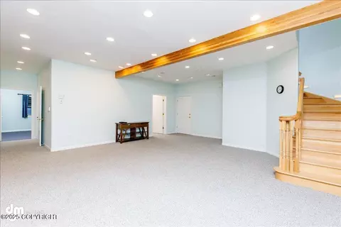 Living - 6550 E 112th Ave, Anchorage, AK 99516 photo 4 of 8