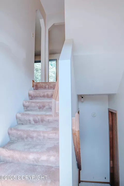 19825 Fairmount Cir, Eagle River, AK 99577 photo 4