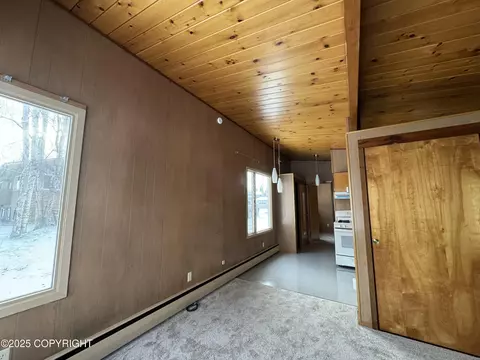 3941 Merrill Dr, Anchorage, AK 99517 photo 3