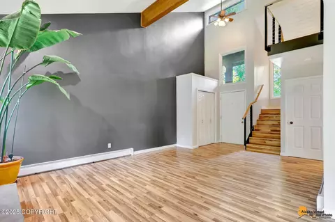 Living - 10620 Commodore Dr, Anchorage, AK 99507 photo 2 of 5