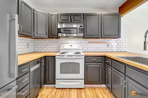 Kitchen - 10620 Commodore Dr, Anchorage, AK 99507 photo 5 of 5