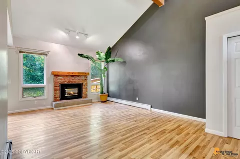 Living - 10620 Commodore Dr, Anchorage, AK 99507 photo 4 of 5