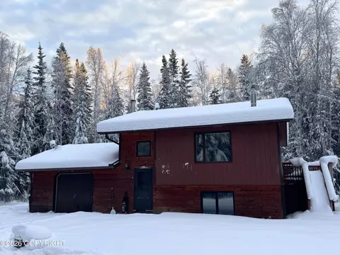3483 Erin Dr, North Pole, AK 99705