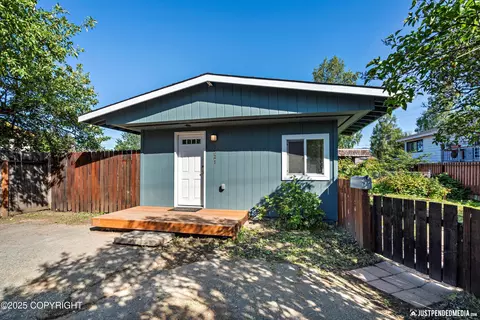 1317 Karluk St, Anchorage, AK 99501