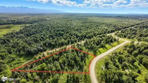 9541 E Hatcher Landing Ave, Palmer, AK 99645