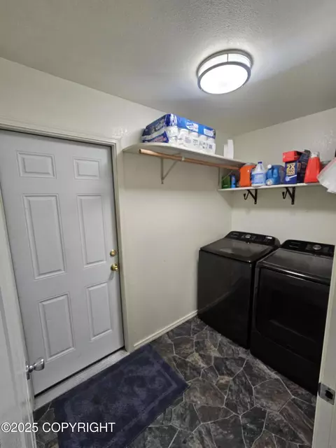 8430 E 20th Ave, Anchorage, AK 99504 photo 9