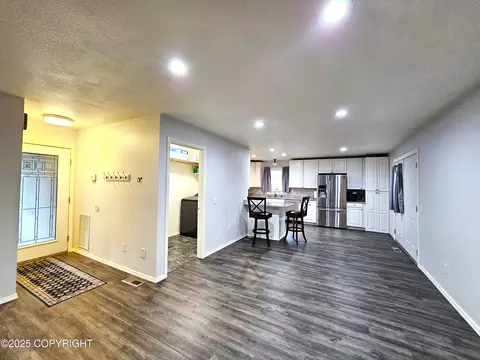 8430 E 20th Ave, Anchorage, AK 99504 photo 4