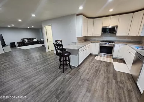 8430 E 20th Ave, Anchorage, AK 99504 photo 3