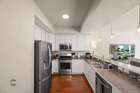 Kitchen - 20466 Icefall Dr, Eagle River, AK 99577 photo 2 of 6