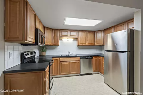 Kitchen - 6124 E 12th Ave # D6, Anchorage, AK 99504 photo 1 of 3