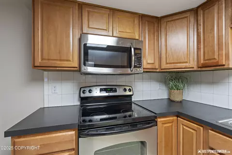 Kitchen - 6124 E 12th Ave # D6, Anchorage, AK 99504 photo 3 of 3
