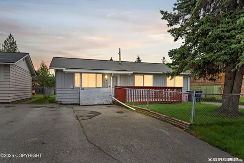 309 N Mumford St, Anchorage, AK 99508