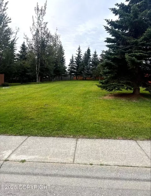 000 Muirwood Dr, Anchorage, AK 99502