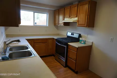 Kitchen - 6811 E 11th Ave, Anchorage, AK 99504 photo 4 of 4