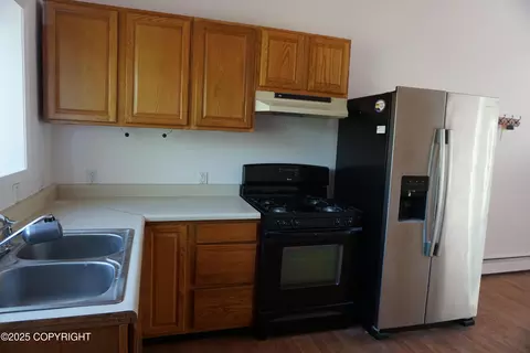 Kitchen - 6811 E 11th Ave, Anchorage, AK 99504 photo 2 of 4
