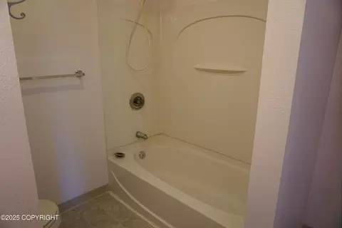 Bath - 6811 E 11th Ave, Anchorage, AK 99504 photo 3 of 5